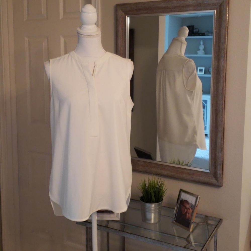 Minimalist Fashion

TOP